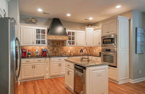 Littleton House | Great location, Hot tub, Kayaks, Water Bouncer and Mat, Paddleboards, Pool Table
