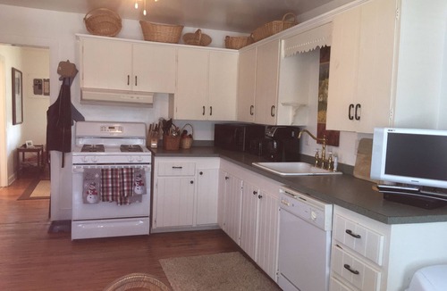 Avon House | Great Rates, Pet Friendly, Avon Village/Kinnakeet, We have It all!