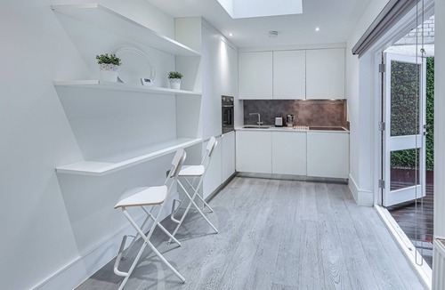 City of Westminster Apartment | Green Street by Aeria Apartments