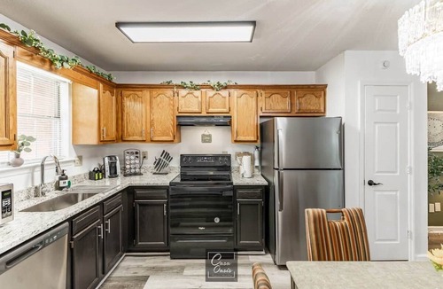 Decatur House | Greenleaf Comfort Retreat 4 Beds Decatur