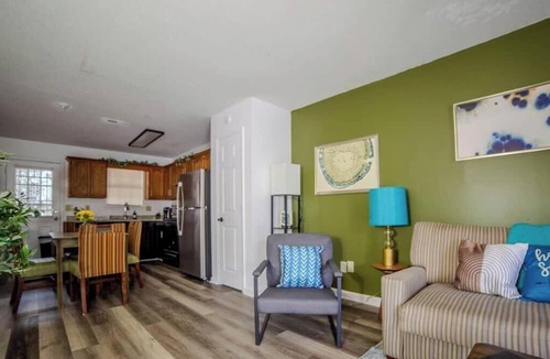 Decatur House | Greenleaf Comfort Retreat 4 Beds Decatur