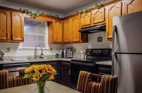Decatur House | Greenleaf Comfort Retreat 4 Beds Decatur
