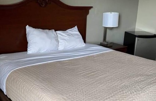 Wickliffe Hotel | GreenRidge Hotel