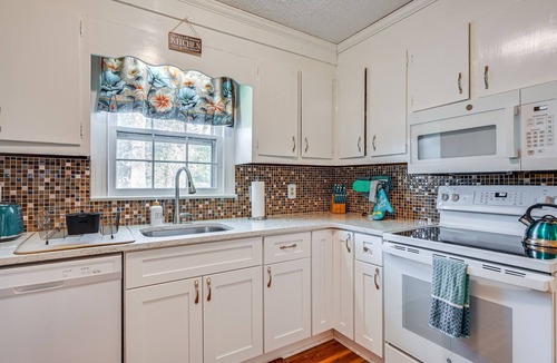 Greenville House | Greenville Home: 2 Mi to Downtown!
