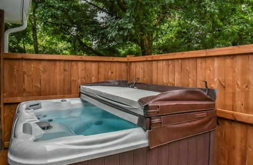Black Mountain House | Grey Eagle Cottage with Hot Tub in Black Mountain