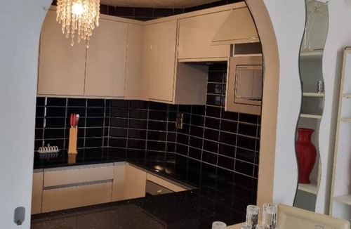 Edgware Apartment | Ground Floor 1-bed Flat, Parking, Edgware