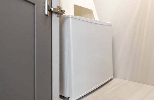 Warrington Apartment | Ground floor compact studio with mini kitchen