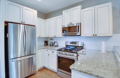 Hope Gardens House | Groups Welcome | Pet-Friendly Near DT Nashville