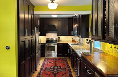 Swannanoa House | Grovemont Getaway - 3 bedroom, 2.5 bath beautifully updated historic home