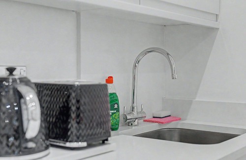 Chinatown Apartment | GuestReady - Chic Studio in Vibrant Liverpool