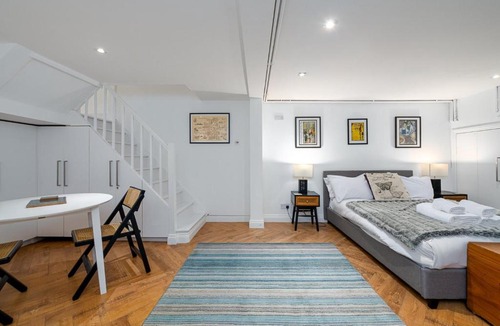 Victoria Apartment | GuestReady - Spacious Studio in Hackney