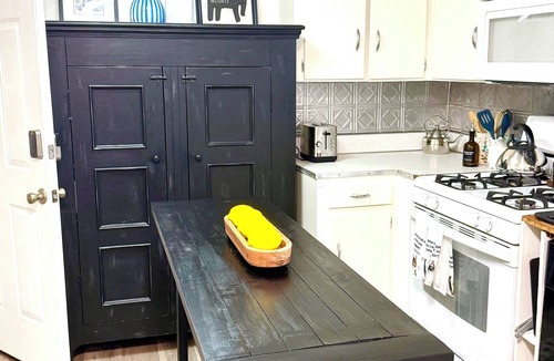 Woodfin Cottage | Guests Rave: Super Clean -Pet Lover’s Dream