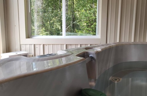 Hayesville Cabin | Guided fly-fishing retreat and Cabins on private waters in the Nantahala