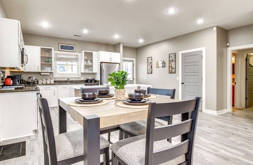 Eden House | Guyton Home w Pool, Theater & Arcade!