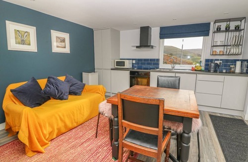 Glandyfi Cottage | Haka Lodge, Devil’s Bridge