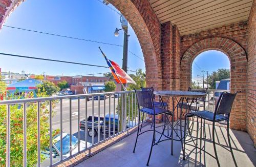 Southport Apartment | half Mi to Riverwalk! Historic Dtwn Southport Condo