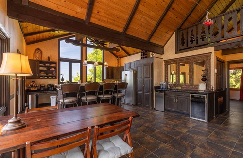 Beech Mountain House | Halftime Haus - 5BR ski in/ski out on Beech. Beautiful views, high end updates, perfect location!