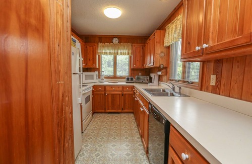Southern Shores House | Hameljuice - Classic 3 BR Oceanside Beach Cottage - close to beach