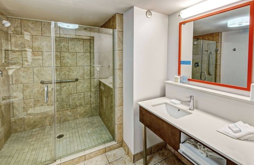 Elizabeth City Hotel | Hampton Inn Elizabeth City