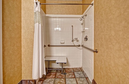 Laurinburg Hotel | Hampton Inn Laurinburg