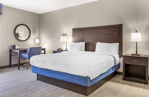 Mebane Hotel | Hampton Inn Mebane
