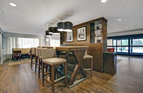 South Salisbury Hotel | Hampton Inn Salisbury