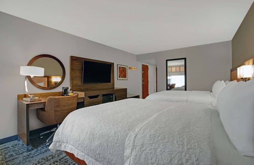 South Salisbury Hotel | Hampton Inn Salisbury