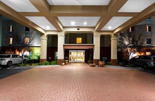 Statesville Hotel | Hampton Inn Statesville
