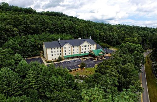 Sapphire Hotel | Hampton Inn & Suites Cashiers - Sapphire Valley