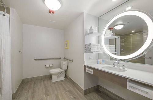 Umstead Hotel | Hampton Inn & Suites Raleigh-Durham Airport-Brier Creek