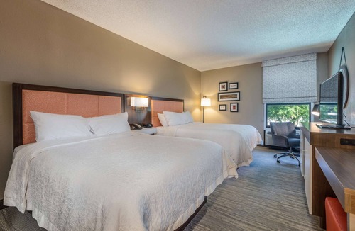 Wilkesboro Hotel | Hampton Inn Wilkesboro