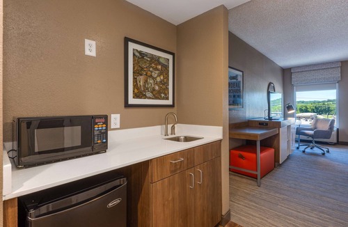 Wilkesboro Hotel | Hampton Inn Wilkesboro