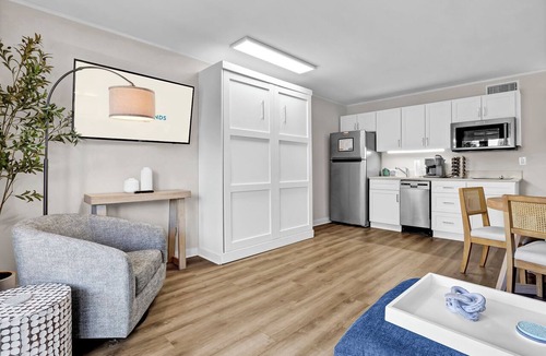 Wrightsville Beach Condo | Hang Ten at Summer Sands Suites 108 – Newly Remodeled & Pet-Friendly!
