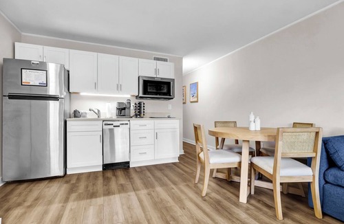 Wrightsville Beach Condo | Hang Ten at Summer Sands Suites 108 – Newly Remodeled & Pet-Friendly!