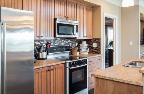 Kill Devil Hills Condo | Happy Days: Oceanfront Condo, Pool, Terrace