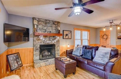 Vilas House | Happy Trails Lodge - Big views of Grandfather Mtn, sauna, hot tub, great location!