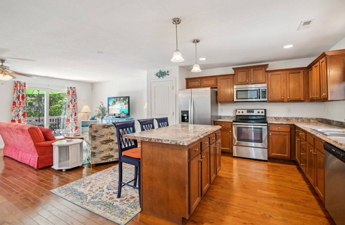 Colington Harbour House | Harbour Haven*Community: Pool, Boat Ramp, Tennis