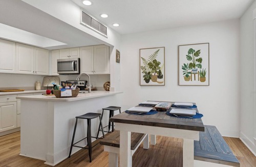 Harbour Town Villa | Harbour Town Villa, South Beach Pool Pass, Walk to Marina & Golf Links, Warm Coastal Furnishings