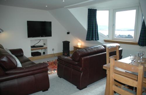 Tobermory House | Harbourside