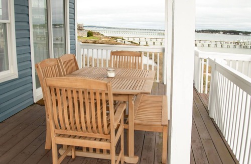 Oak Hammock House | Harkers Hideaway - Waterfront Home with Private Dock & Private Beach