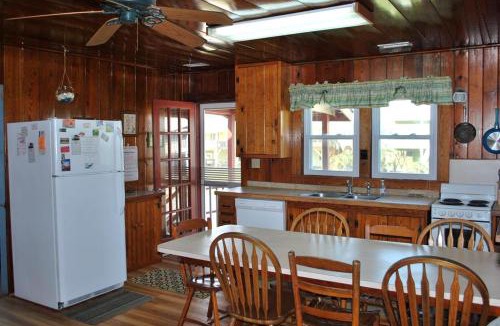 Holden Beach House | Harley's Better Half