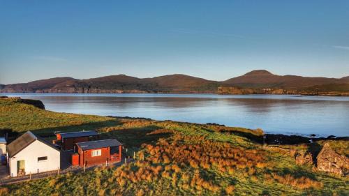 Caroy Ski Chalet | Harlosh Log Cabins