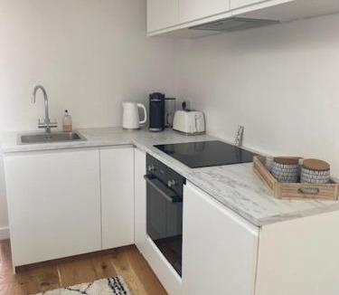 Claypole Apartment | Harvey Hideaway