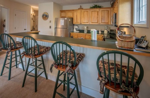 Seven Devils Condo | Hawks Peak 203- Entry level, Grandfather Mountain View