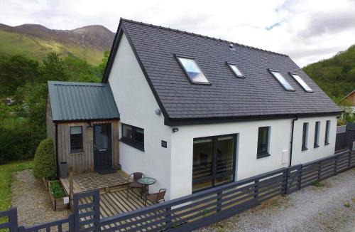 Glencoe House | Hawthorn Cottage