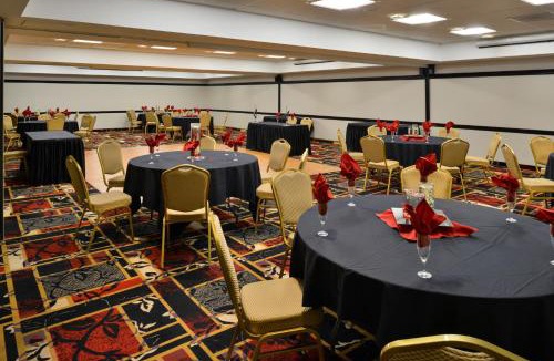Winston - Salem Hotel | Hawthorne Inn & Conference Center