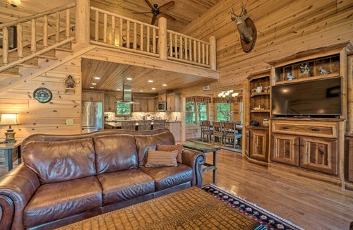 Hayesville Cabin | Hayesville Cabin w/Game Room & Mtn Views!