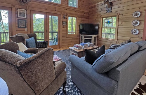 Whittier Cabin | Hazey View Cabin- Whittier NC