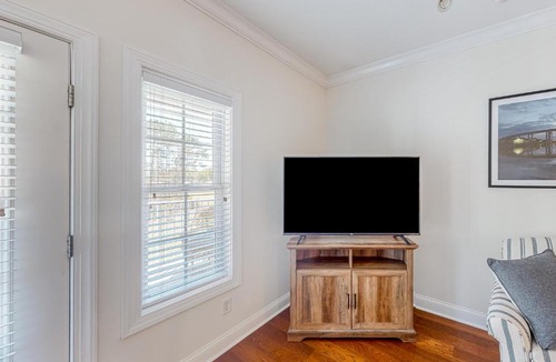 Supply Apartment | HB263 Dolphin Shores, Unit 3