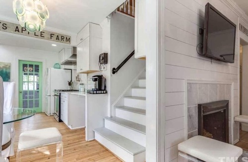 University Park House | Heart Of The City ❤️ Hot tub, ITB, NC State Cameron Village
